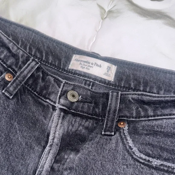 High rise dad shorts 🖤 - Picture 4 of 4